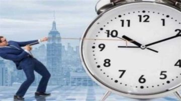 العودة للتوقيت الشتوي.. ماذا يقول القانون عن تغيير الساعة؟ العودة للتوقيت الشتوي.. ماذا يقول القانون عن تغيير الساعة؟