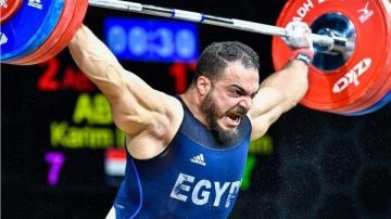 كريم كحلة بعد الفوز بذهبية البحر المتوسط: عايزين نفرح الشعب المصري .. وإحنا بنعتز ببلدنا كريم كحلة بعد الفوز بذهبية البحر المتوسط: عايزين نفرح الشعب المصري .. وإحنا بنعتز ببلدنا