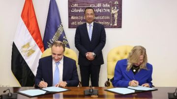 لتدريب 3 ملايين مواطن.. الاتصالات تبرم شراكة مع إنتل العالمية بنشر ثقافة الذكاء الاصطناعي لتدريب 3 ملايين مواطن.. الاتصالات تبرم شراكة مع إنتل العالمية بنشر ثقافة الذكاء الاصطناعي
