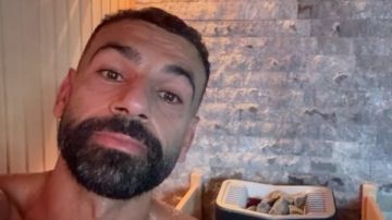 محمد صلاح يشارك جمهوره صورا من الساونا محمد صلاح يشارك جمهوره صورا من الساونا