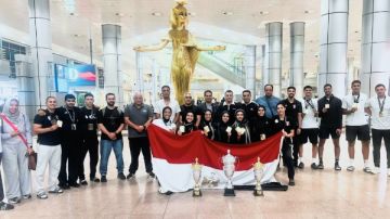 استقبال رسمي لبعثة الكاراتيه بعد التتويج بلقب البطولة الأفريقية استقبال رسمي لبعثة الكاراتيه بعد التتويج بلقب البطولة الأفريقية