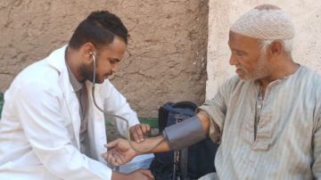 استمرار فعاليات مبادرة 100 يوم صحة بالأقصر.. فرق طبية ثابتة ومتحركة بإسنا والقرنة استمرار فعاليات مبادرة 100 يوم صحة بالأقصر.. فرق طبية ثابتة ومتحركة بإسنا والقرنة
