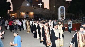 الأنبا ميخائيل يترأس عشية عيد الأنبا برسوم العريان ويطيب رفاته .. صور الأنبا ميخائيل يترأس عشية عيد الأنبا برسوم العريان ويطيب رفاته .. صور