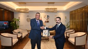درع الوفاء.. محافظ جنوب سيناء يكرم مستشار مفوضي الدولة تقديرا لجهوده بالمحافظة درع الوفاء.. محافظ جنوب سيناء يكرم مستشار مفوضي الدولة تقديرا لجهوده بالمحافظة