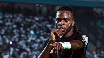 الاتحاد الأنجولي يخطر الزمالك بضم شيكو بانزا لمواجهة منتخب مصر في تصفيات الأمم الإفريقية الاتحاد الأنجولي يخطر الزمالك بضم شيكو بانزا لمواجهة منتخب مصر في تصفيات الأمم الإفريقية