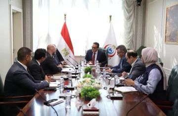 وزير الصحة يبحث مع وفد فيليبس العالمية تعزيز التعاون وتوطين صناعة الأجهزة الطبية المتقدمة في مصر وزير الصحة يبحث مع وفد فيليبس العالمية تعزيز التعاون وتوطين صناعة الأجهزة الطبية المتقدمة في مصر