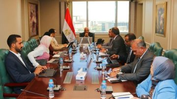 وزير الكهرباء يتابع وضع الأطر التنظيمية والضوابط الخاصة بتحرير سوق الكهرباء وزير الكهرباء يتابع وضع الأطر التنظيمية والضوابط الخاصة بتحرير سوق الكهرباء