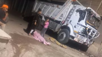 العثور على جثماني شابين في شوارع أسيوط.. الأمن يكثف تحرياته لكشف ملابسات الواقعة العثور على جثماني شابين في شوارع أسيوط.. الأمن يكثف تحرياته لكشف ملابسات الواقعة