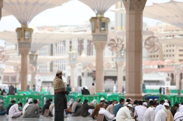 خطيب المسجد النبوي يحث الطلاب والطالبات على استشعار قيم العلم واغتنام أيام الدراسة خطيب المسجد النبوي يحث الطلاب والطالبات على استشعار قيم العلم واغتنام أيام الدراسة