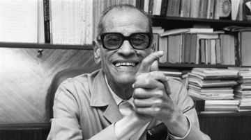 نادي سينما الأوبرا يعرض محفوظ وهي على المسرح الصغير نادي سينما الأوبرا يعرض محفوظ وهي على المسرح الصغير