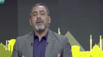 يوسف الحسيني عن زيارة ولي العهد السعودي للقاهرة غدا: بيتك ومطرحك يوسف الحسيني عن زيارة ولي العهد السعودي للقاهرة غدا: بيتك ومطرحك