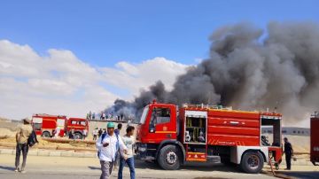 إصابة 20 شخصا خلال حريق مصنع قماش بـ أبو خليفة في الإسماعيلية إصابة 20 شخصا خلال حريق مصنع قماش بـ أبو خليفة في الإسماعيلية