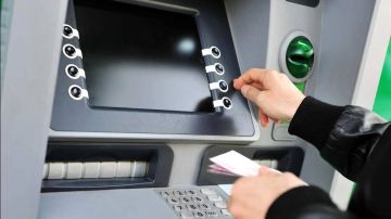 فلوسك مش هتضيع.. خطوات استرداد الأموال المسحوبة بالخطأ من ماكينات ATM فلوسك مش هتضيع.. خطوات استرداد الأموال المسحوبة بالخطأ من ماكينات ATM