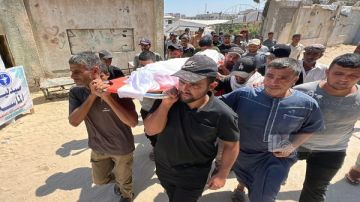 تشييع 100 شهيد بعد انتشال الجثامين من تحت مبان مدمرة في حي الزيتون بـ غزة تشييع 100 شهيد بعد انتشال الجثامين من تحت مبان مدمرة في حي الزيتون بـ غزة