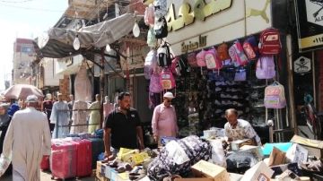 حملات مكبرة لإزالة الإشغالات والتعديات بشوارع الشرقية لإعادة الانضباط والسيولة المرورية حملات مكبرة لإزالة الإشغالات والتعديات بشوارع الشرقية لإعادة الانضباط والسيولة المرورية