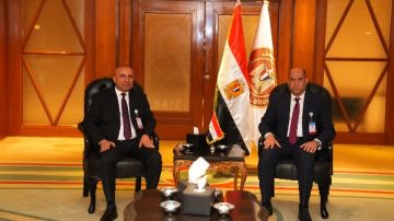 وزير العمل يبحث مع العراق التعاون في التدريب المهني وتنقل الأيدي العاملة وزير العمل يبحث مع العراق التعاون في التدريب المهني وتنقل الأيدي العاملة