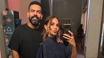 بملابس كاجوال.. زوجة خالد عليش تخطف الأنظار رفقته بملابس كاجوال.. زوجة خالد عليش تخطف الأنظار رفقته