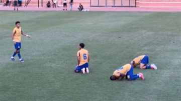 طنطا يتأهل أمام سبورتنج بركلات الترجيح في كأس مصر طنطا يتأهل أمام سبورتنج بركلات الترجيح في كأس مصر