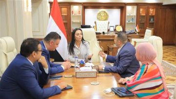 وزيرة التضامن تؤكد أهمية استمرار التواصل والتنسيق مع أعضاء مجلسي النواب والشيوخ وزيرة التضامن تؤكد أهمية استمرار التواصل والتنسيق مع أعضاء مجلسي النواب والشيوخ