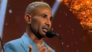 أحمد سعد يحصد جائزة النجم العربي الجماهيري ويكرم عن مكسرات في Murex d Or 2026 أحمد سعد يحصد جائزة النجم العربي الجماهيري ويكرم عن مكسرات في Murex d Or 2026