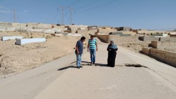 محافظ أسيوط يتابع جاهزية مخرات السيول في أبوتيج استعدادا لموسم الأمطار صور محافظ أسيوط يتابع جاهزية مخرات السيول في أبوتيج استعدادا لموسم الأمطار صور