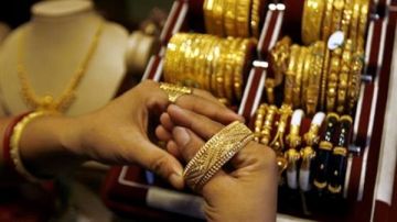 خبيرة مجوهرات: شبكة العروس لم تعد مرتبطة بالحجم.. والاختيار الصحيح ما يناسب شخصيتها خبيرة مجوهرات: شبكة العروس لم تعد مرتبطة بالحجم.. والاختيار الصحيح ما يناسب شخصيتها