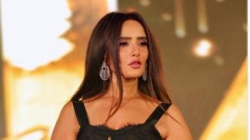 زينة تستعرض أناقتها بالفستان الأسود.. شاهد زينة تستعرض أناقتها بالفستان الأسود.. شاهد