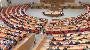 مجدي حمدان: دور الانعقاد القادم.. اختبار حقيقي للبرلمان أمام قضايا الوطن وملفات لا تحتمل الانتظار مجدي حمدان: دور الانعقاد القادم.. اختبار حقيقي للبرلمان أمام قضايا الوطن وملفات لا تحتمل الانتظار