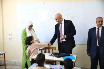 وزير التعليم يتفقد مدارس الغربية ويتابع جاهزية المدارس وانتظام الطلاب وسير العملية التعليمية وزير التعليم يتفقد مدارس الغربية ويتابع جاهزية المدارس وانتظام الطلاب وسير العملية التعليمية