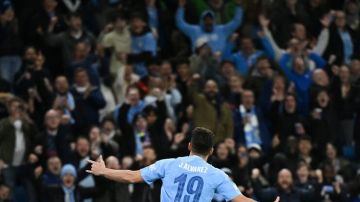رئيس أتلتيكو مدريد يحسم موقف ألفاريز بعد أزمة الانتقال إلى برشلونة رئيس أتلتيكو مدريد يحسم موقف ألفاريز بعد أزمة الانتقال إلى برشلونة