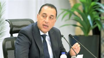 رئيس الوزراء يفتتح اليوم عددا من المشروعات بالمنطقة الصناعية بالعين السخنة رئيس الوزراء يفتتح اليوم عددا من المشروعات بالمنطقة الصناعية بالعين السخنة