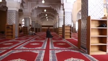 تأخر فتح المسجد أمام المصلين.. الأوقاف تتخذ الإجراءات ضد المقصرين لعدم تكرار الواقعة تأخر فتح المسجد أمام المصلين.. الأوقاف تتخذ الإجراءات ضد المقصرين لعدم تكرار الواقعة
