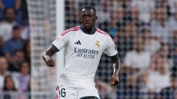 ريال مدريد يعلن إصابة كوناتي ويكشف طبيعة حالته ريال مدريد يعلن إصابة كوناتي ويكشف طبيعة حالته