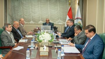 وزير الإنتاج الحربي يتابع خطة تطوير ورفع كفاءة شركة حلوان للأجهزة المعدنية وزير الإنتاج الحربي يتابع خطة تطوير ورفع كفاءة شركة حلوان للأجهزة المعدنية