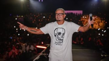 عمرو دياب يحيي حفل غنائي ساهر في الأردن.. شاهد عمرو دياب يحيي حفل غنائي ساهر في الأردن.. شاهد