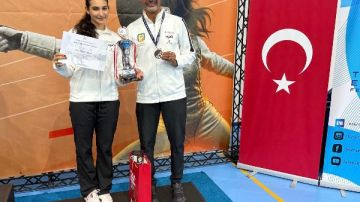 سارة حسني تواصل كتابة التاريخ بفضية وبرونزية بكأس العالم لسلاح الشيش للناشئات والشابات سارة حسني تواصل كتابة التاريخ بفضية وبرونزية بكأس العالم لسلاح الشيش للناشئات والشابات