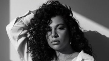 في عيد ميلادها.. دنيا سامي تجمع بين الأناقة والجرأة في عيد ميلادها.. دنيا سامي تجمع بين الأناقة والجرأة