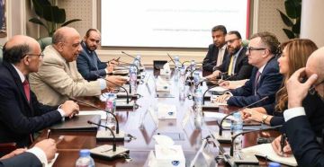 مصر تتحرك لاستغلال محطات الكهرباء في تحلية مياه البحر
