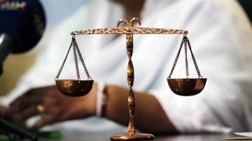 سقوط الإبن العاق عقب اعتدائه على أمه في قبضة أمن المحلة سقوط الإبن العاق عقب اعتدائه على أمه في قبضة أمن المحلة