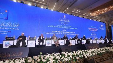 بين الإلحاد الرقمي وعولمة القيم.. تحصين الأسرة وحماية هويتها بمؤتمر الإفتاء بين الإلحاد الرقمي وعولمة القيم.. تحصين الأسرة وحماية هويتها بمؤتمر الإفتاء