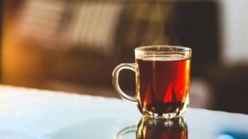 احذر شرب الشاي بعد الأكل مباشرة.. قد يؤثر على امتصاص الحديد احذر شرب الشاي بعد الأكل مباشرة.. قد يؤثر على امتصاص الحديد