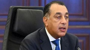 مدبولي: أصبحنا نصنع كرسي الأسنان بالكامل للأطباء بنفس الجودة العالمية مدبولي: أصبحنا نصنع كرسي الأسنان بالكامل للأطباء بنفس الجودة العالمية
