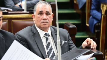 مروحة سقف تسقط على رأس محام بنقابة قليوب.. نقل مغمى عليه للمستشفى وإصابة تهدد بعاهات مستديمة مروحة سقف تسقط على رأس محام بنقابة قليوب.. نقل مغمى عليه للمستشفى وإصابة تهدد بعاهات مستديمة
