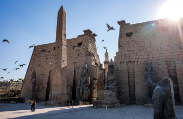 مصر.. توصية بتفكيك تمثال رمسيس الثاني بالكرنك مصر.. توصية بتفكيك تمثال رمسيس الثاني بالكرنك