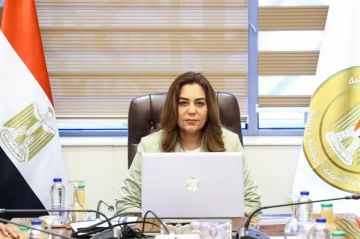 وزيرة التنمية المحلية والبيئة: مجمعات حياة كريمة تنتقل من مرحلة الإنشاء إلى جني الثمار وزيرة التنمية المحلية والبيئة: مجمعات حياة كريمة تنتقل من مرحلة الإنشاء إلى جني الثمار