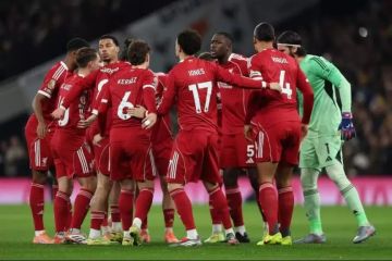 جاكبو يقود هجوم ليفربول أمام توتنهام في كأس الرابطة