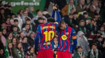 برشلونة يكتسح فالنسيا بخماسية نظيفة في الدوري الإسباني برشلونة يكتسح فالنسيا بخماسية نظيفة في الدوري الإسباني
