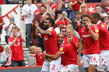 نوتنجهام فورست يفوز على أستون فيلا 2-1 بالدوري الإنجليزي نوتنجهام فورست يفوز على أستون فيلا 2-1 بالدوري الإنجليزي