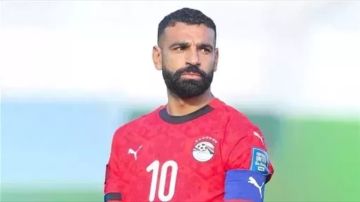 مفاجأة.. محمد صلاح يغادر معسكر منتخب مصر مفاجأة.. محمد صلاح يغادر معسكر منتخب مصر