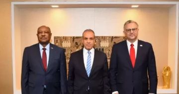 تأكيد مصري أمريكي سوداني على ضرورة التوصل لتسوية سياسية مستدامة بالسودان تأكيد مصري أمريكي سوداني على ضرورة التوصل لتسوية سياسية مستدامة بالسودان